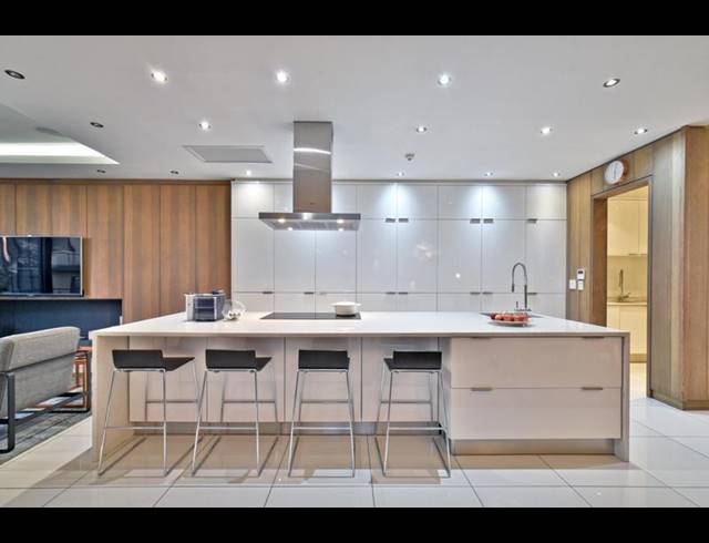 3 BEDROOM APARTMENT FOR SALE IN HOUGHTON ESTATE